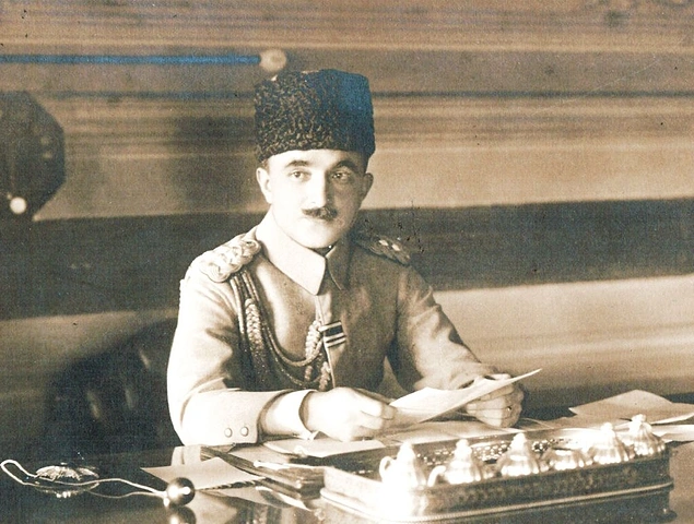 23 Ocak 1913'te Enver Paşa ve İttihat Terakki önderlerinin düzenlediği Bab-ı Ali baskını ile Kamil Paşa hükumeti devrildi ve yerine Mahmud Şevket Paşa sadrazam oldu.