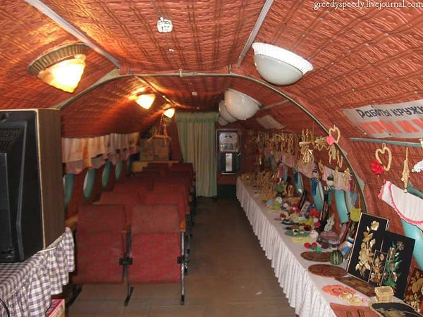 3. Кино - это не IMAX и 3D, а видеосалоны и кинотеатры дома