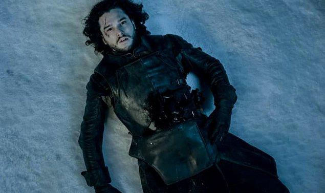 17. Jon Snow'un Gece Nöbetçileri tarafından defalarca bıçaklanması.