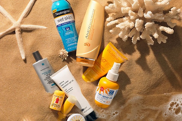 Ну, а если серьезно, дорогие читатели, не выходите из дома без солнцезащитного крема. Ведь горячо любимый вами загар не только повреждает кожу, но и является причиной многих заболеваний!