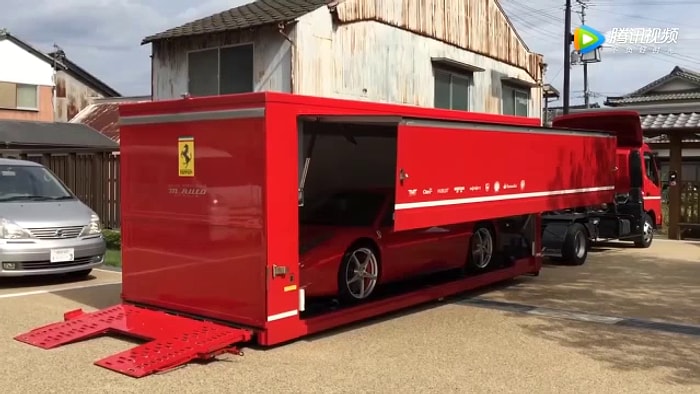 Kutusu Bile Hayal! Ferrari 458 Italia'nın Kutu Açılış Videosu