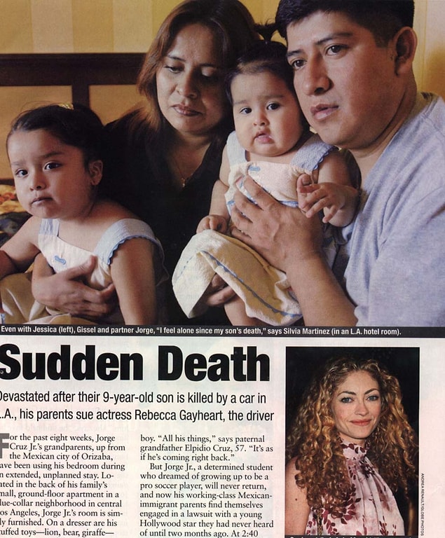 Rebecca Gayheart, arabasıyla karşıdan karşıya geçmekte olan 9 yaşındaki bir çocuğa çarptı.