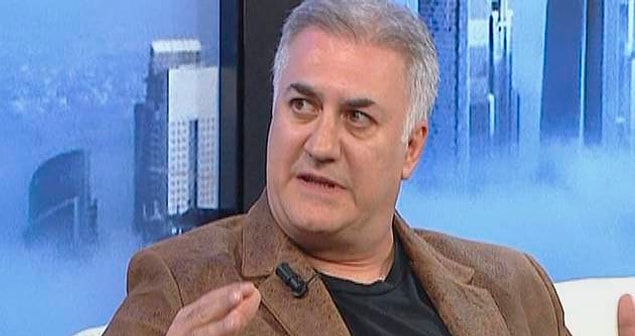 Tamer Karadağlı, bir otel odasında birlikte olduğu genç kadın tarafından tuzağa düşürülmüş, aylarca 150 bin dolarlık bir şantaja maruz kalmıştı.