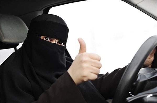 11. Kadınların araba kullanması yasak.