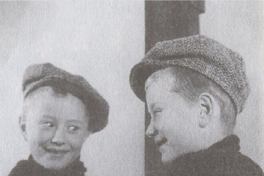 2. Талантом артиста Андрей отличался с малолетства.