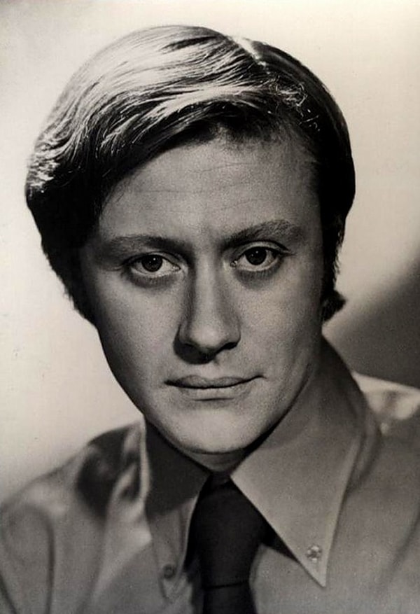 18. Миронов озвучивал кота Леопольда и котяру из «Голубого щенка».