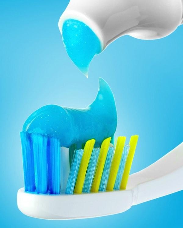 16. Diş çukurlarını iyileştiren diş macunu.