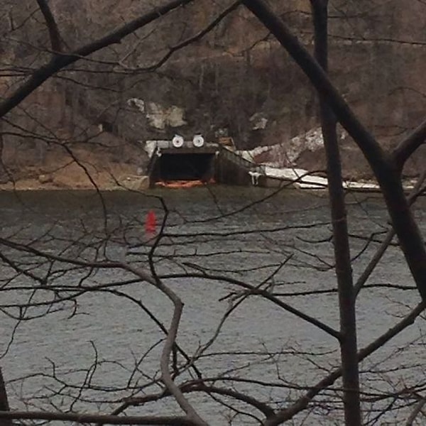 3. Лицо Коржика из "Улицы Сезам" над рекой Миссисипи