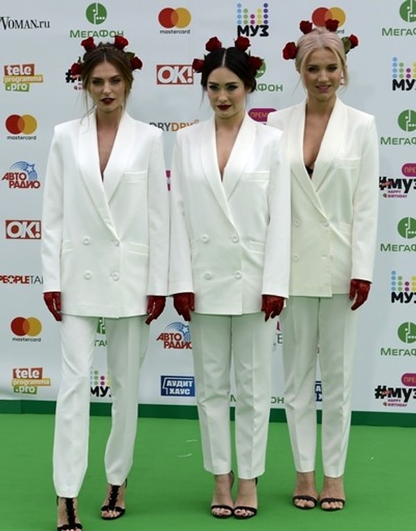 4. Группа "Фабрика"