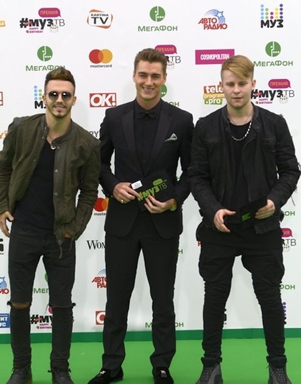 8. Алексей Воробьев и группа "Френды"