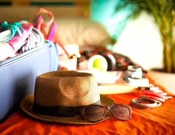 1. Сделайте генеральную уборку дома, перед тем как отправиться в путешествие. Наверняка вы захотите по приезду домой из тура расслабиться в горячей ванне, вместо того чтобы заниматься домашними хлопотами.