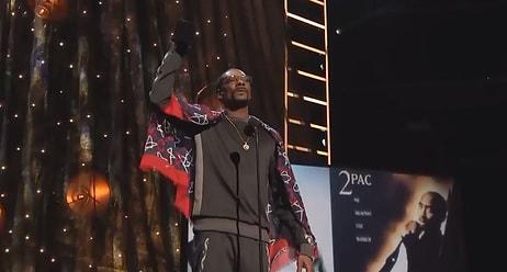 Snoop Dogg'un Tupac'ın 'Rock and Roll Hall of Fame'e Katılımı İçin Yaptığı Konuşması