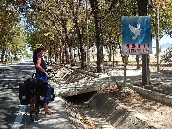 15. Они живут в атмосфере свободы, равенства и простоты.