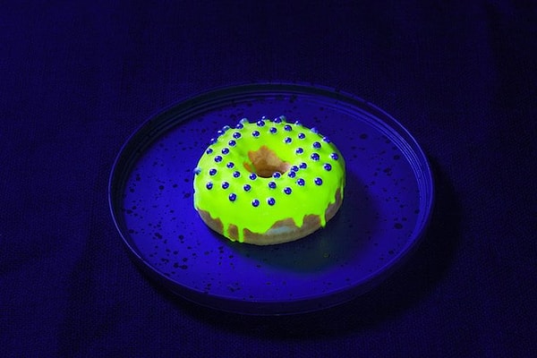 1. Встречайте светящиеся в темноте пончики! 🍩🍩🍩