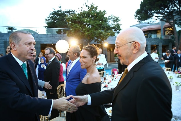 17. Hülya Avşar - Özdemir Erdoğan
