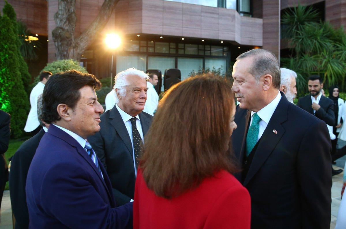 Saraya Ünlü Akını! Tüm Sanat ve Spor Camiası Cumhurbaşkanı Erdoğan'ın