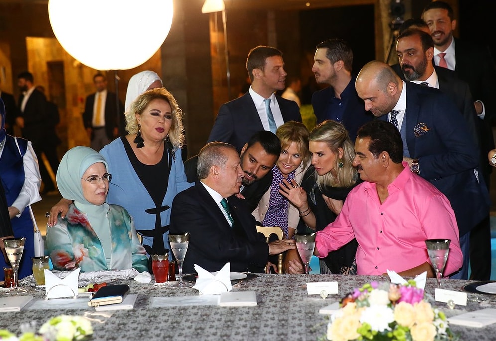 Saraya Ünlü Akını! Tüm Sanat ve Spor Camiası Cumhurbaşkanı Erdoğan'ın İftarında Bir Araya Geldi!