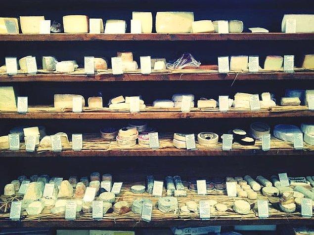 7. Yaklaşık 2000 adet peynir çeşidi var.