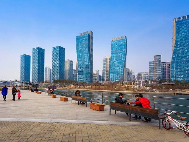 15. Incheon, Güney Kore 2,140 dev bina 1,029 kilometrekare.