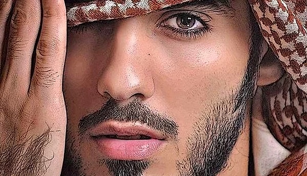 4. Трое женщин были депортированы из страны, так как они были "слишком красивыми".