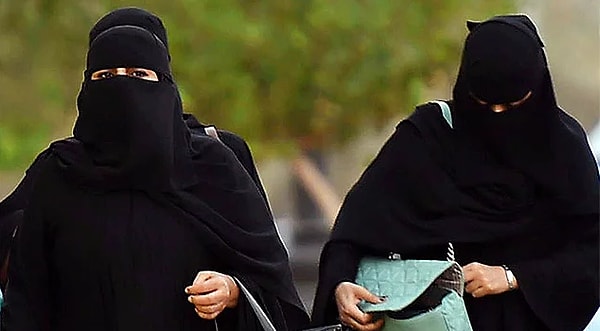 23. Женщины без разрешения мужа не имеют права открыть счет в банке на имя ребенка.