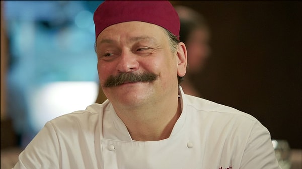 1. Дмитрий Назаров (в сериале - шев-повар Виктор Баринов)