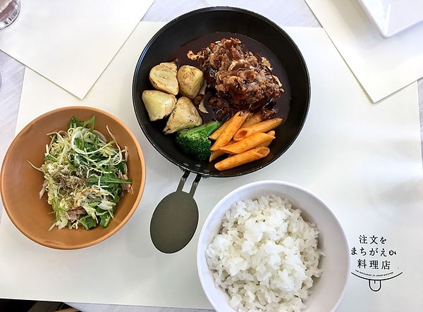 10. А вы бы посетили такой ресторан?