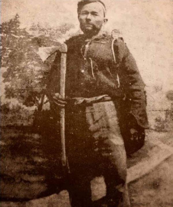 9. Çanakkale'de kahramanlaşarak adını tarihe yazdıran Havranlı Seyit Onbaşı savaştan sonra köyünde odunculuğa devam etti ve 1939'da öldü.