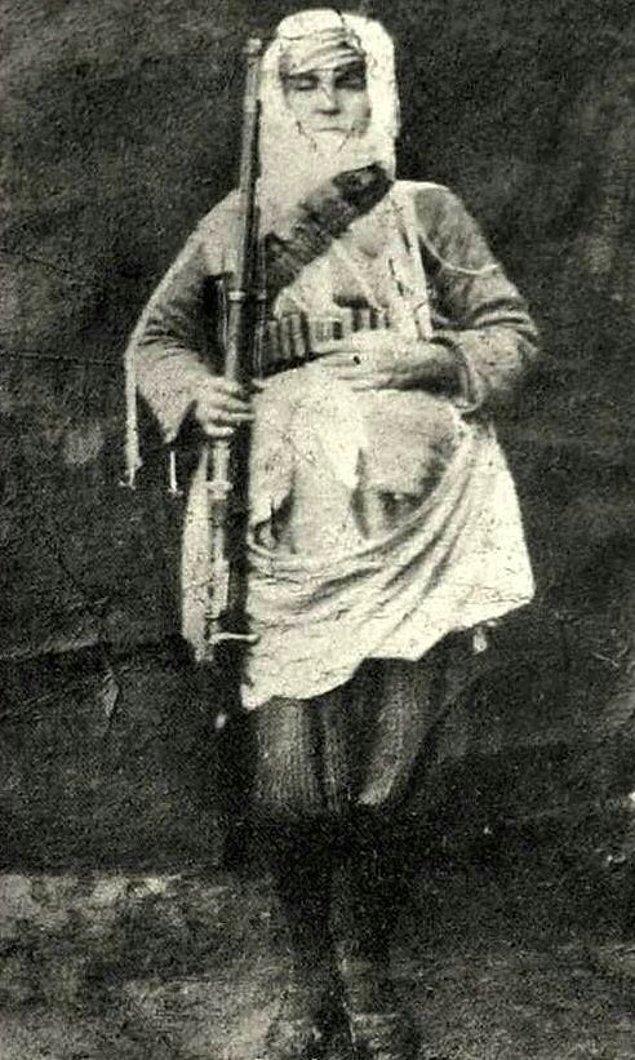 16. Maraş'ın düşman işgalinden kurtuluşunda mücadele eden kadın kahramanlarımızdan Senem Ayşe... 1920