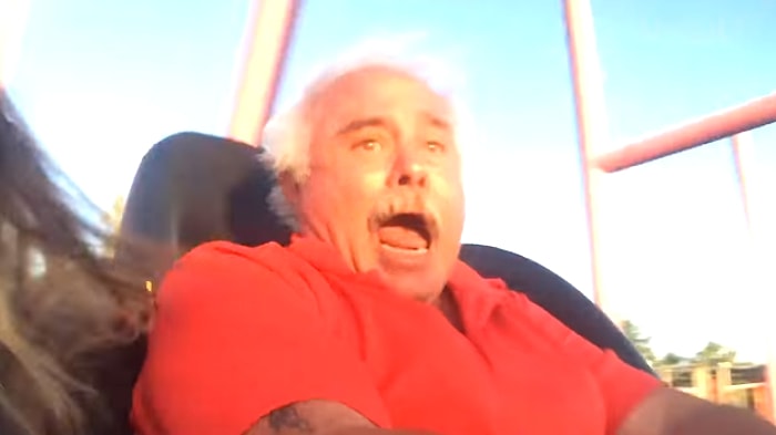 Kendilerinin veya Çocuklarının Ufak Tefek Sakarlıklarıyla Gülünç Duruma Düşen Babalar