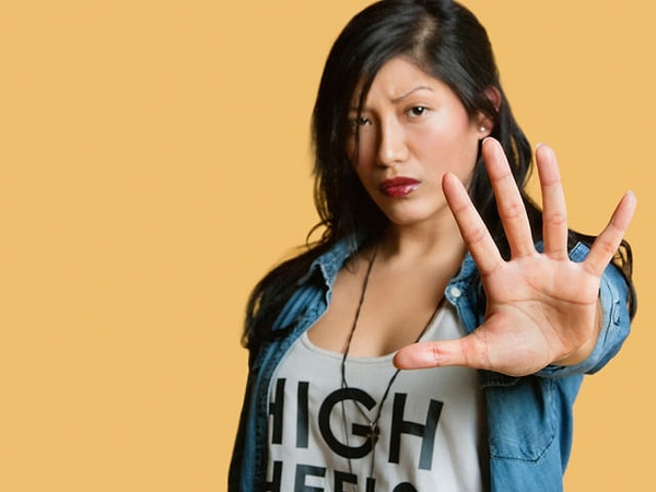 8. А что насчет этой девушки?