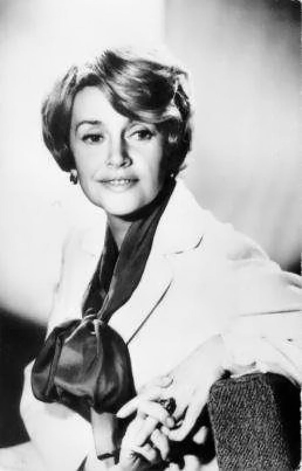 13. На роль Шурочки пробовались Римма Маркова и Нина Агапова.