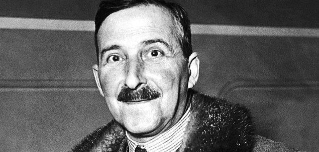 Savaş bittikten sonra pek çok yazar, şair ve bilim insanı savaş çığırtkanlığına devam etse de Zweig bildiği doğrudan ayrılmaz.