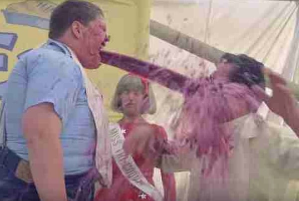 10. Рвота - овсянка или пюре из спагетти