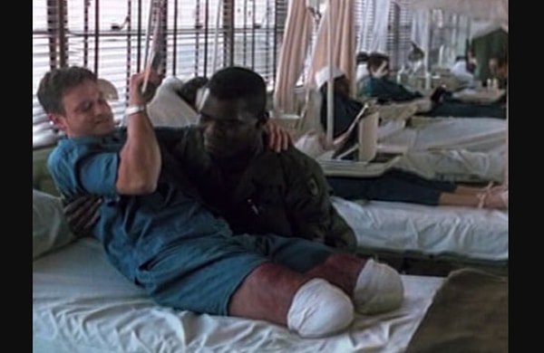 11. Зеленые чулки вместо потерянных конечностей