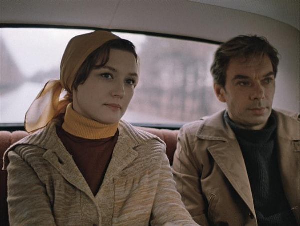 1. Москва слезам не верит