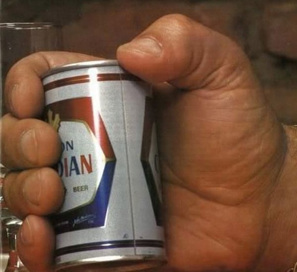 3. Как-то раз Андре Гигант выпил 150 банок пива за один присест