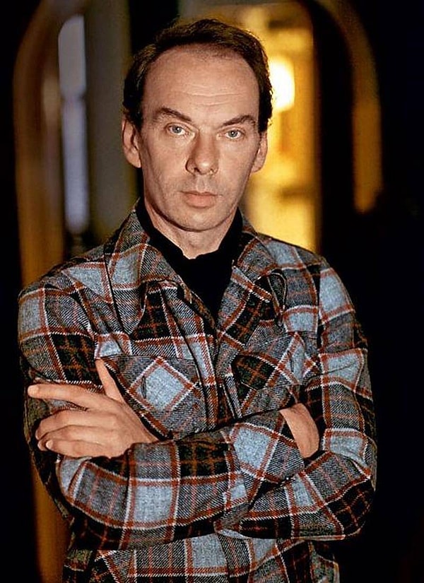 1. Дядя Степа был срисован с Баталова.