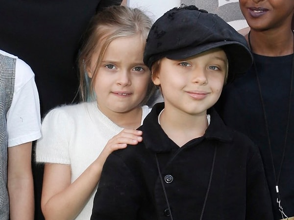 2. Анджелина Джоли и Брэд Питт объявили о рождении близнецов Вивьен и Нокс в мае 2008 года.