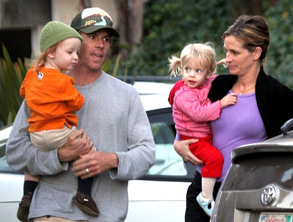 5. Джулия Робертс - мама 13-летних близнецов Хейзел и Пиннеус, хотя их почти и не фотографируют вместе.