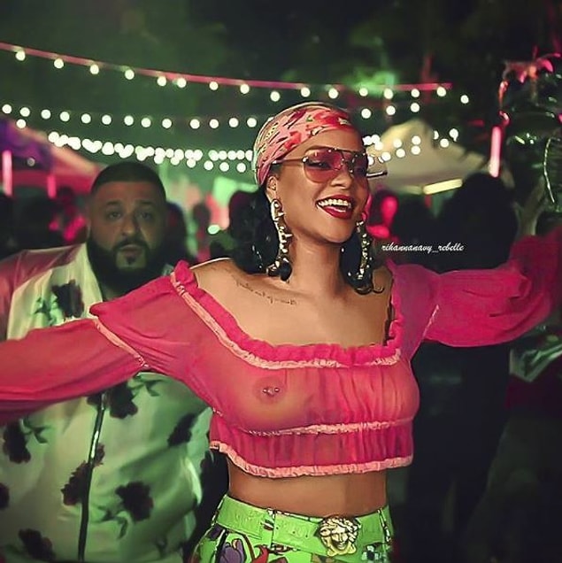Ancak şarkının ve klibinin yıldızı elbette Rihanna!