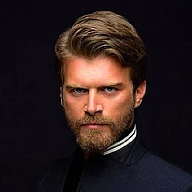 Kıvanç Tatlıtuğ