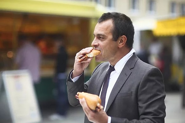 1. Не ешь на ходу