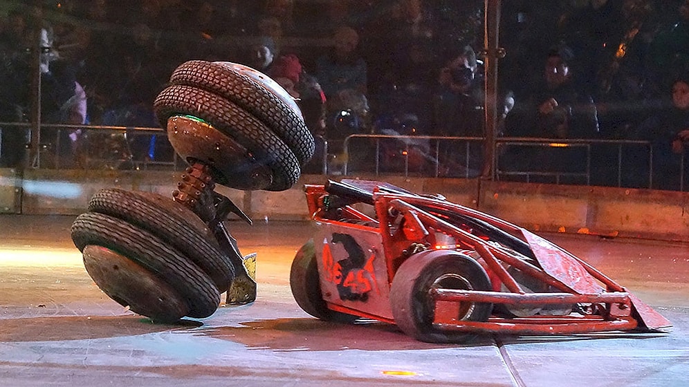 En Kısa Sürede Türkiye'ye Gelmesi Gereken Robot Savaşlarından Mükemmel Görüntüler