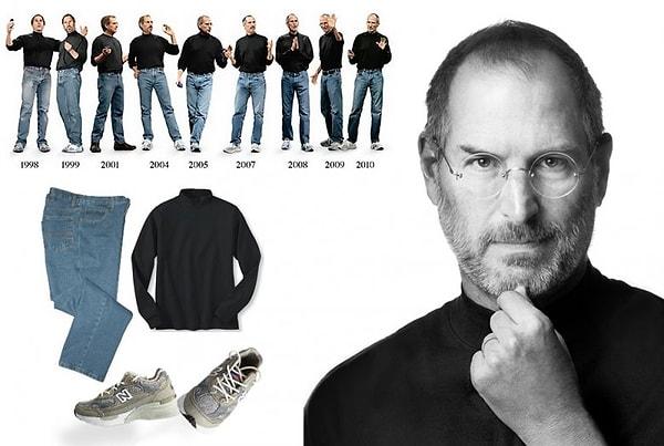 19. Steve Jobs kombini: Levi's 501, siyah kazak, New Balance spor ayakkabı