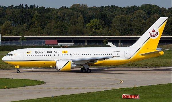 10. Brunei Sultanlığı - Airbus A340. Değeri: 220 milyon dolar.