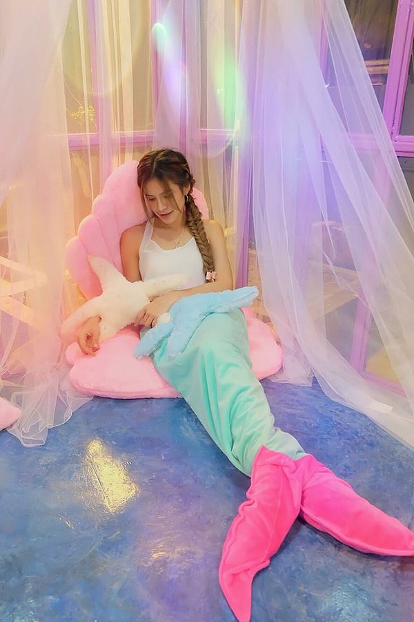 7. Ну, а если вы хотите еще больше окунуться в атмосферу, надевайте хвост русалки