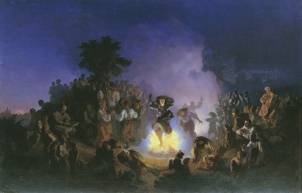 6. Считалось, что в эту ночь нечистая сила и ведьмы особенно сильны, поэтому дома тщательно охраняли от злых духов.