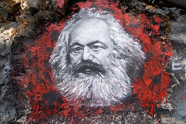 18. Karl Marx'ın yazdığı "Felsefenin Sefaleti" isimli eser hangi düşünürün "Sefaletin Felsefesi" isimli kitabına bir karşı görüş ve cevap niteliğindedir?