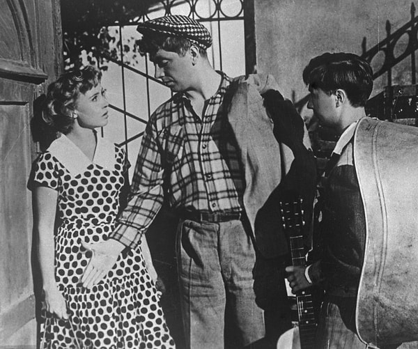 12. У Румянцевой был роман с Юрием Беловым, партнером по фильму «Неподдающиеся».